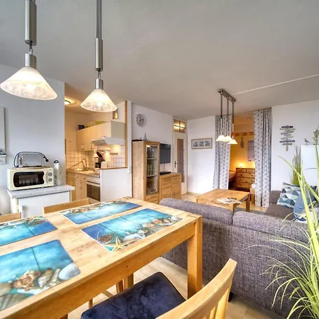- Haus K, App 0k0501 *